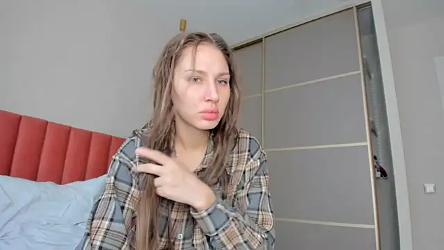 SofiClimbing online show from January 2025 04:00:01 AM