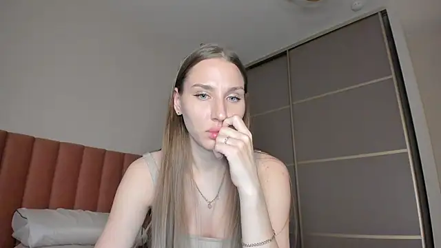 SofiClimbing online show from March 2025 03:08:01 AM