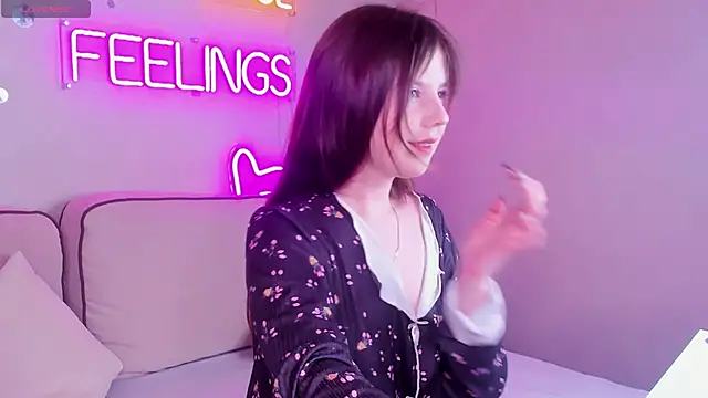 Violeta Paul online show from June 2026 02:53:01 AM