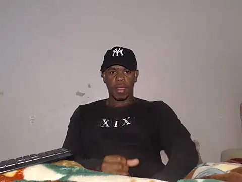 Snapshot of Frank_X_Husle chatting on June 2026 11:27:02 PM Frank X Husle online show from June 2026 11:27:02 PM