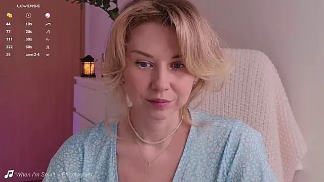 Snapshot of ellathemuse chatting on June 2026 01:30:01 PM ellathemuse online show from June 2026 01:30:01 PM