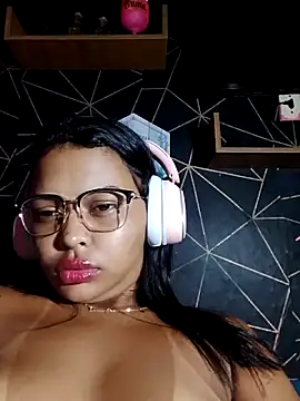Silmara21 online show from June 2026 05:03:02 AM