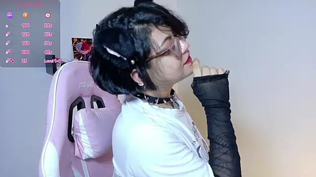 Snapshot of Meow_cat4 chatting on June 2026 08:00:02 PM Meow cat4 online show from June 2026 08:00:02 PM