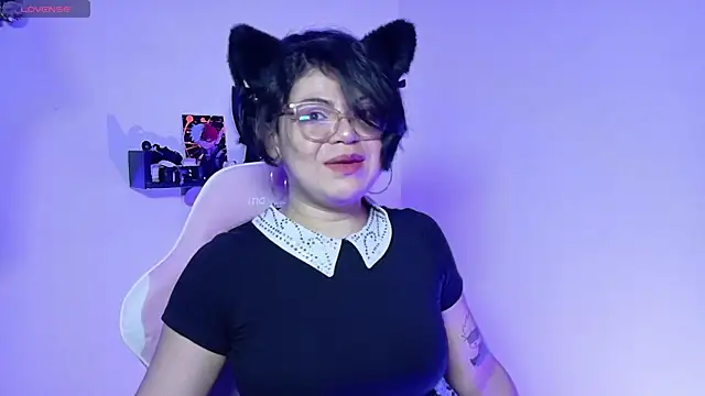 Snapshot of Meow_cat4 chatting on June 2026 11:23:02 AM Meow cat4 online show from June 2026 11:23:02 AM