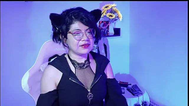 Snapshot of Meow_cat4 chatting on July 2026 05:49:02 PM Meow cat4 online show from July 2026 05:49:02 PM