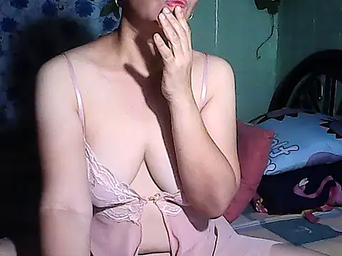 xxadeline47xx online show from July 2026 09:44:02 PM