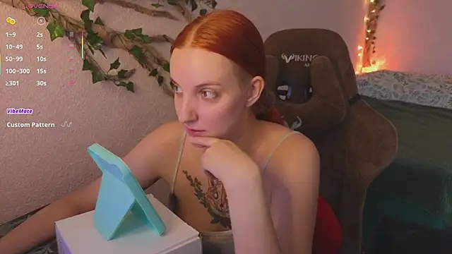 Snapshot of Elfie_Agatha chatting on July 2026 08:38:02 AM Elfie Agatha online show from July 2026 08:38:02 AM