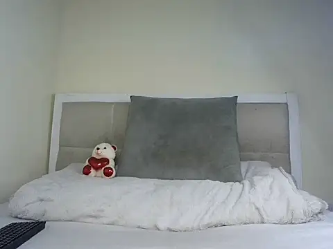 spicydele online show from July 2026 04:00:02 PM