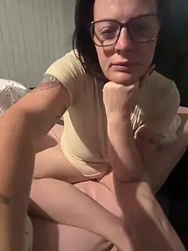 Snapshot of inkgirl222 chatting on June 2026 08:55:02 PM inkgirl222 online show from June 2026 08:55:02 PM