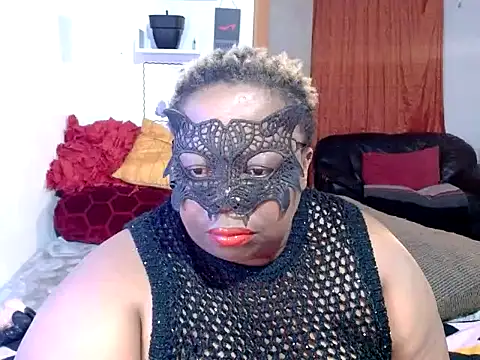 ROSESNICKER00 online show from July 2026 07:32:01 PM