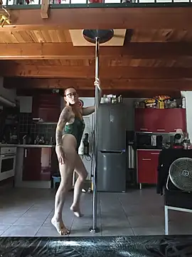 ladydivine14 online show from July 2026 01:37:01 PM