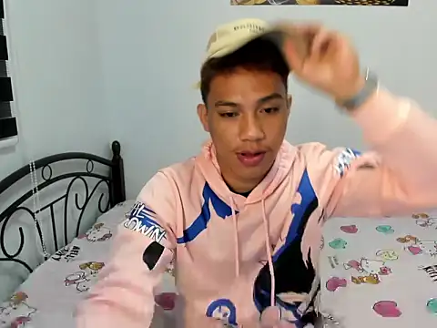 urfucker vinz online show from June 2026 01:31:02 PM