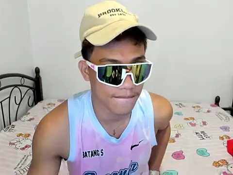 urfucker vinz online show from June 2026 05:10:02 AM