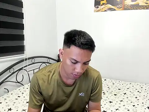 urfucker vinz online show from June 2026 03:55:02 PM