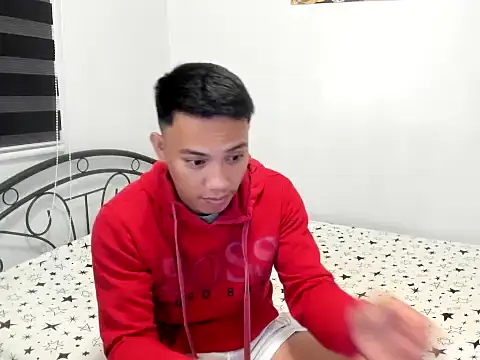 urfucker vinz online show from June 2026 02:43:02 PM