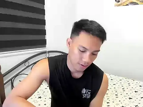 urfucker vinz online show from July 2026 02:12:02 PM