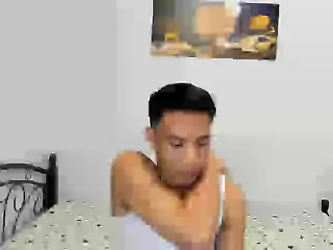 urfucker vinz online show from July 2026 12:33:01 PM