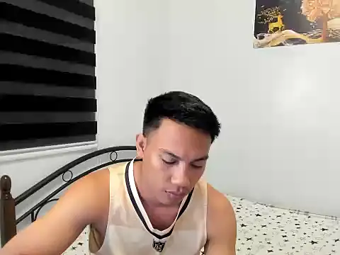 urfucker vinz online show from July 2026 01:26:01 PM