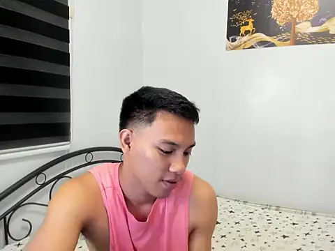 urfucker vinz online show from July 2026 03:28:01 PM
