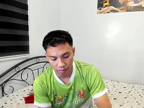 urfucker vinz online show from July 2026 04:33:01 PM