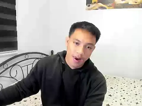 urfucker vinz online show from July 2026 12:51:02 PM