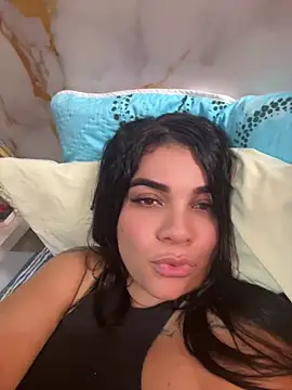 Siri Luxx online show from June 2026 06:01:02 PM