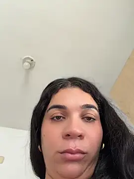 Siri Luxx online show from July 2026 09:03:01 PM