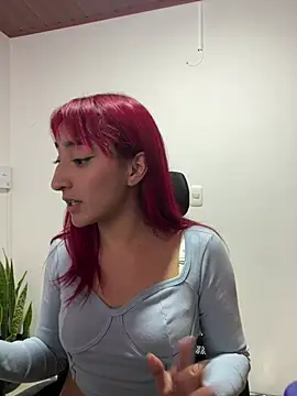 Juliethademon online show from July 2026 05:01:02 PM