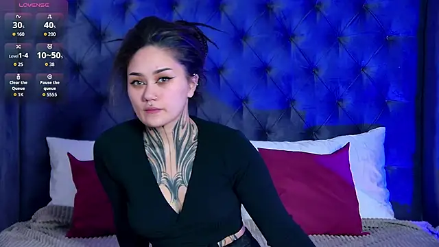KarenHotFlirt online show from June 2026 02:17:02 PM