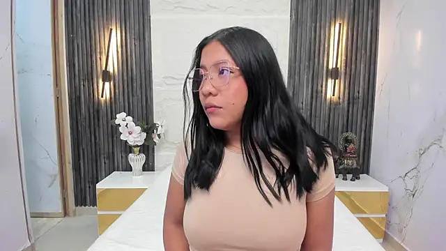 Chloe dreams4u online show from July 2026 11:37:02 AM