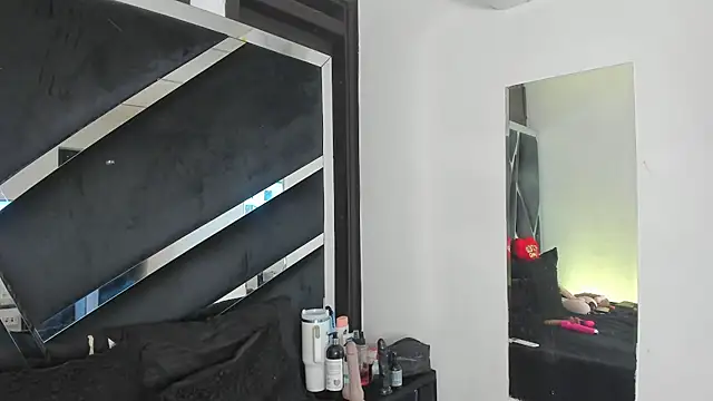 Coralhtx online show from July 2026 03:03:02 PM