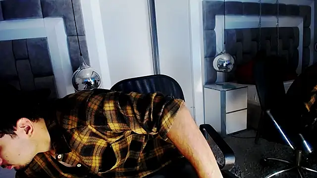 LucasThomson  online show from June 2026 04:02:02 AM