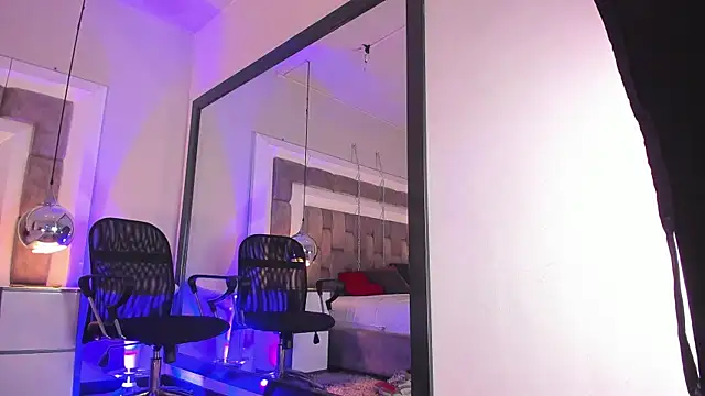 LucasThomson  online show from July 2026 04:06:02 AM
