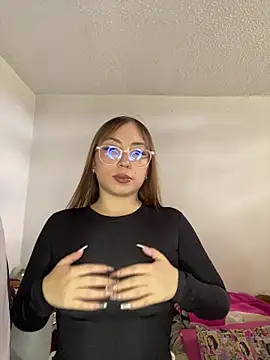 Caamii  online show from July 2026 07:56:01 PM