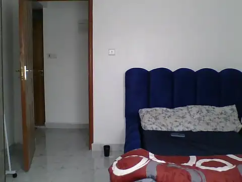 Snapshot of MissElsie21 chatting on June 2026 07:57:01 AM MissElsie21 online show from June 2026 07:57:01 AM