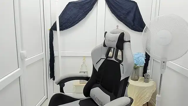 Vanilla Vixen online show from July 2026 06:09:02 AM