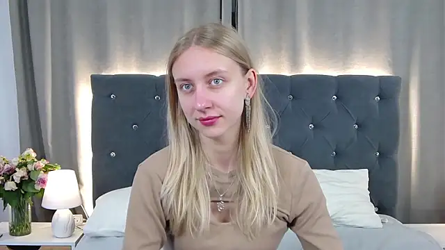 LirienVexx online show from June 2026 04:02:01 AM