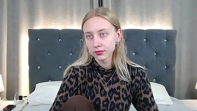 LirienVexx online show from June 2026 03:51:02 AM