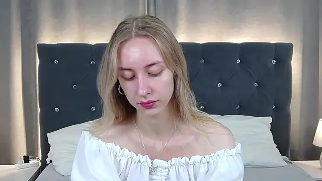 LirienVexx online show from July 2026 04:17:02 AM