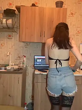 misipissi online show from June 2026 10:52:02 PM