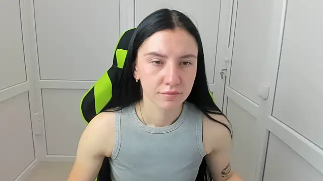 PatteMeoww online show from July 2026 06:17:01 AM