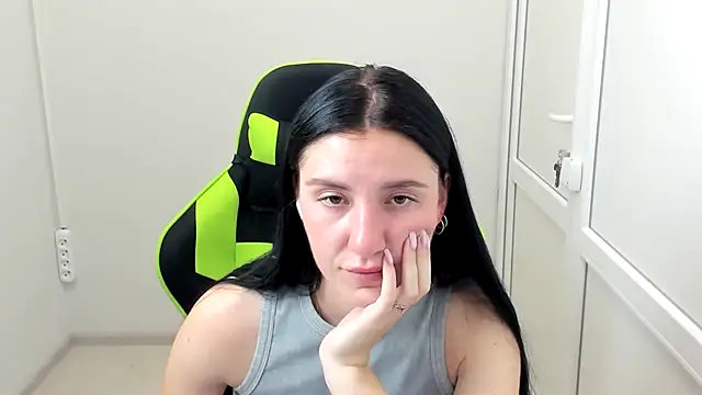PatteMeoww online show from July 2026 12:14:02 PM