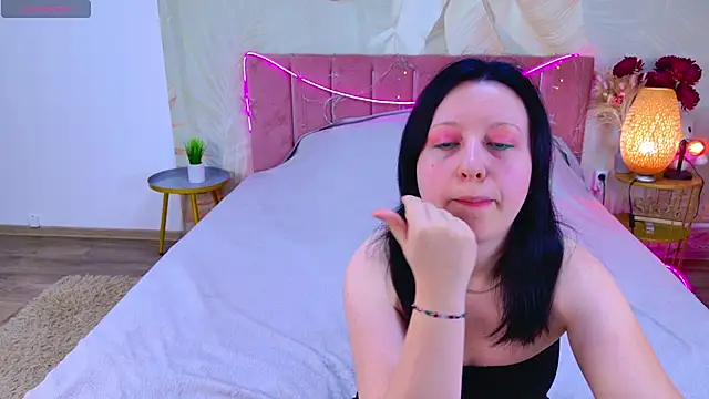 RuthHalll online show from June 2026 10:12:02 AM