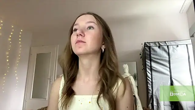 smalllisa online show from July 2026 04:13:01 PM