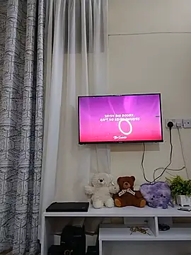 Sweet-Hennessy online show from June 2026 08:41:02 PM