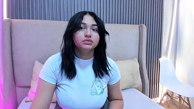 NaomiWhite  online show from June 2026 08:11:02 PM