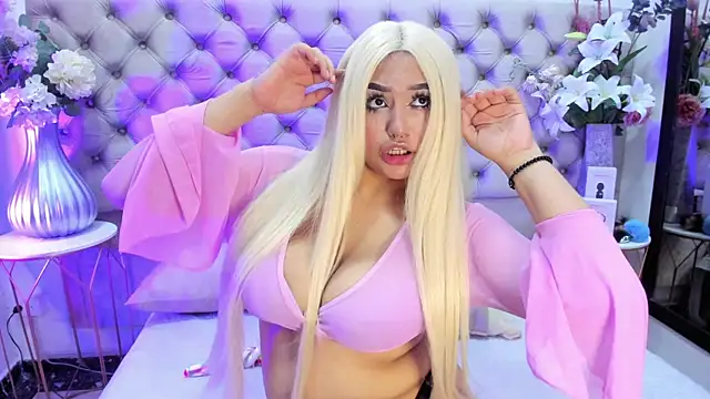 NaomiWhite  online show from July 2026 10:45:01 PM