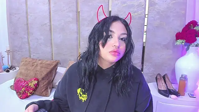 NaomiWhite  online show from July 2026 08:27:01 PM