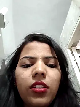 Alishasheikh21 online show from June 2026 06:13:01 PM