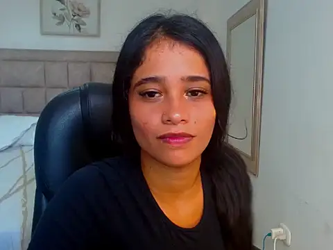 Samanthafinexxox online show from June 2026 05:00:01 PM